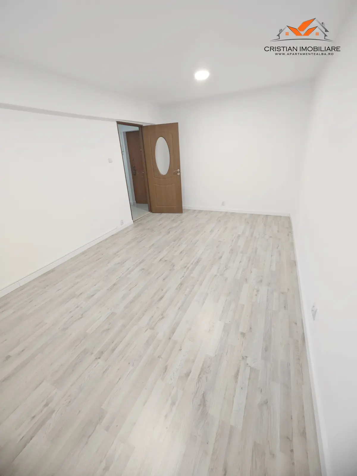 Apartament cu 2 camere decomandat, parter cu balcon, zona Cetate, Alba Iulia, fotografia 4