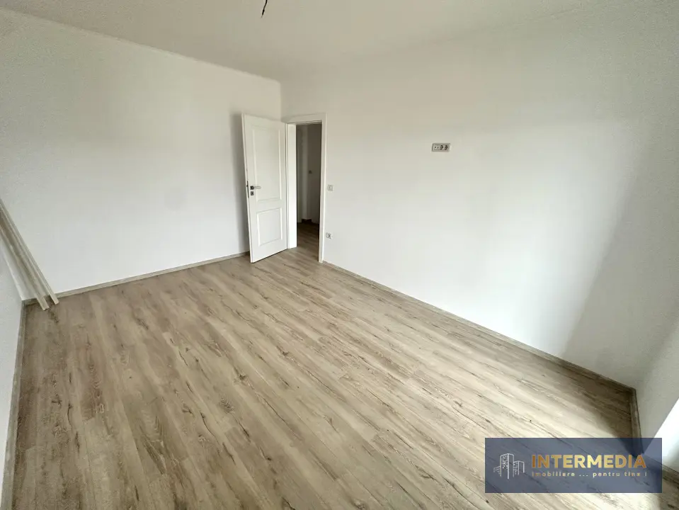 CASA NOUA, 120 MP, 3 DORMITOARE, LIVING, 2 BAI, TERASA, FINISATA COMPLET, fotografia 5