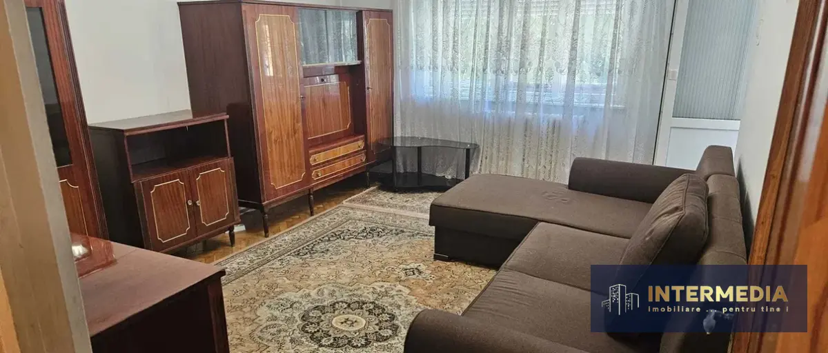 Apartament cu 2 camere de vânzare în Alba Iulia, zona Centru, fotografia 1