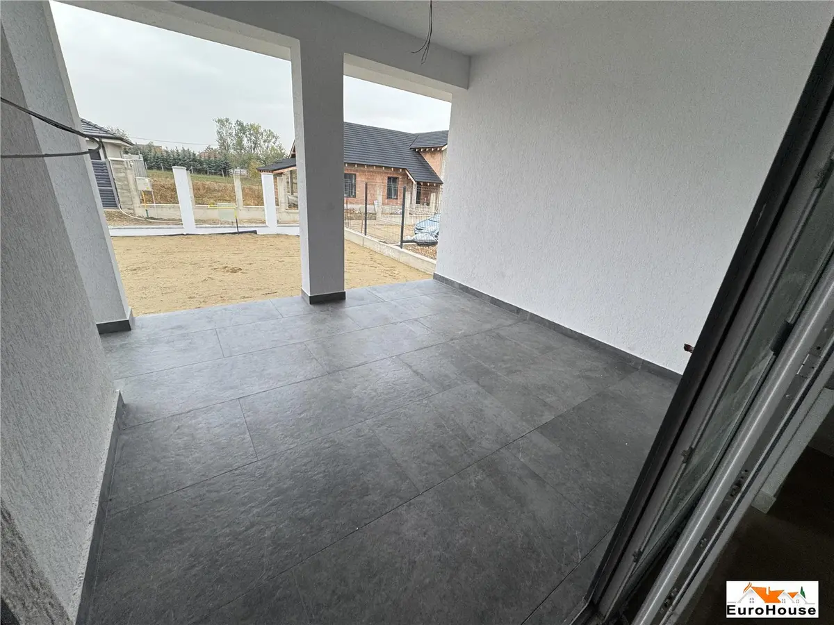 Casa noua pe un nivel de vanzare in Alba Iulia, fotografia 7