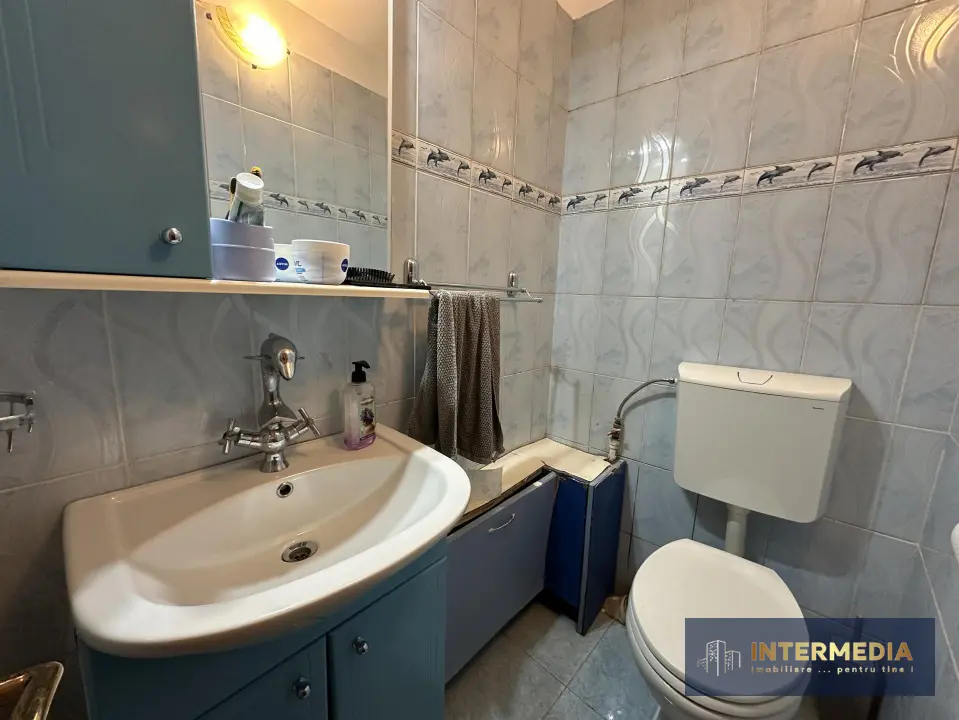 Apartament 3 camere, 68 mp, 2 Bai, Balcon, Pivnita, CETATE Mercur, Mobilat, fotografia 3