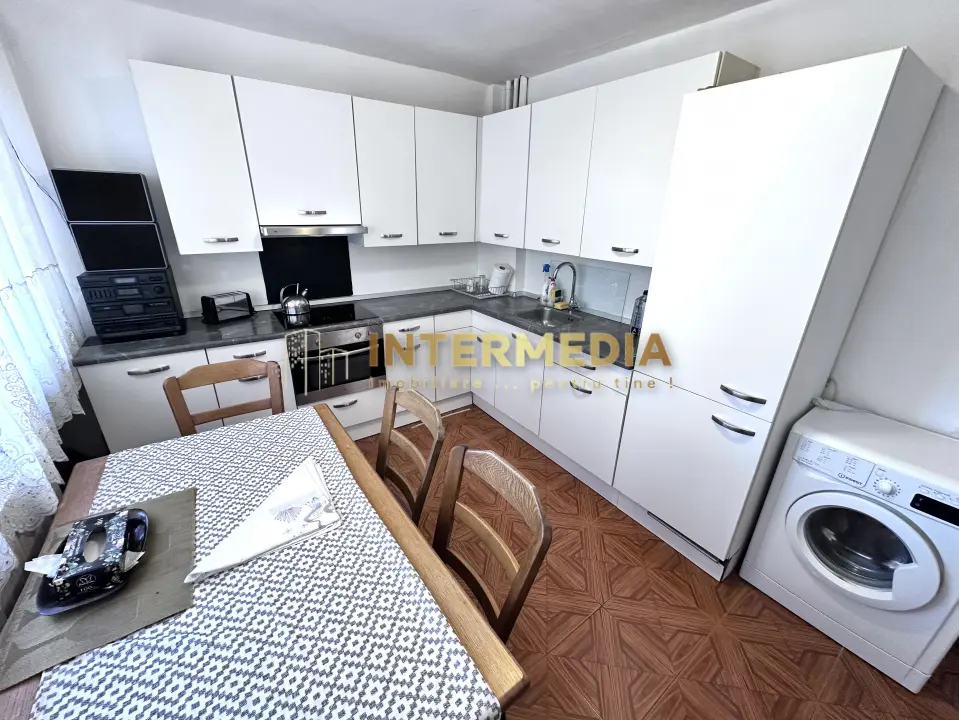 APARTAMENT 4 CAMERE, DE VANZARE, 90 MP, ETAJ 1, ZONA M-uri, fotografia 12