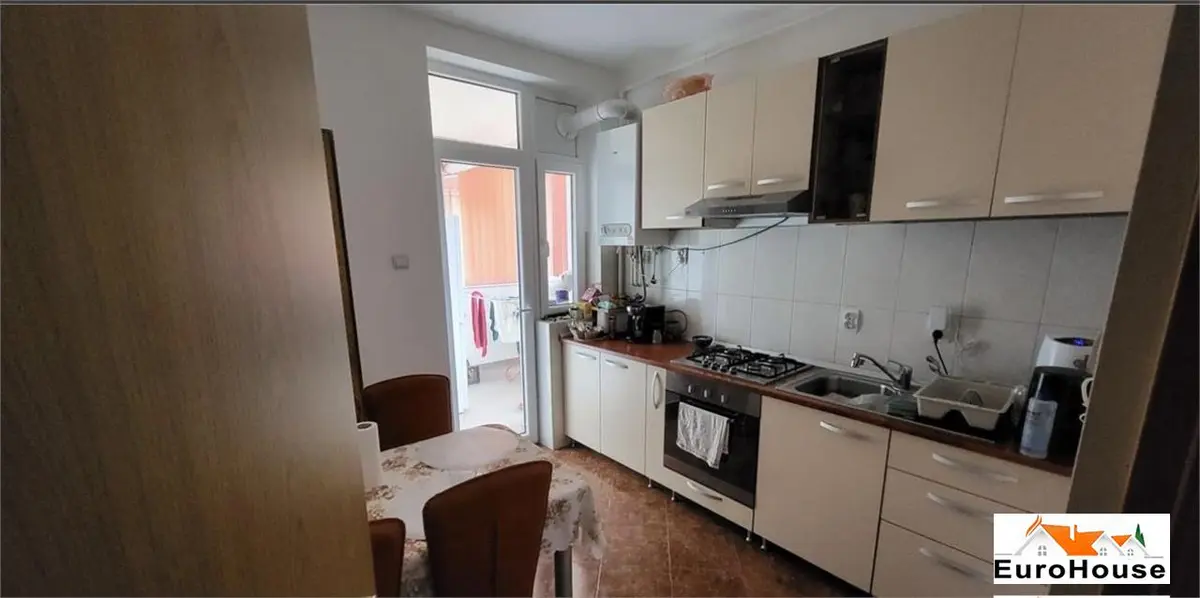 Apartament cu 3 camere de vânzare, 91 mp, Alba Iulia, zona Cetate, etaj 1, fotografia 4
