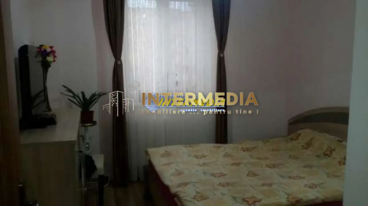 Apartament 4 camere de vanzare etaj 2 in Alba Iulia mobilat utilat, fotografia 2