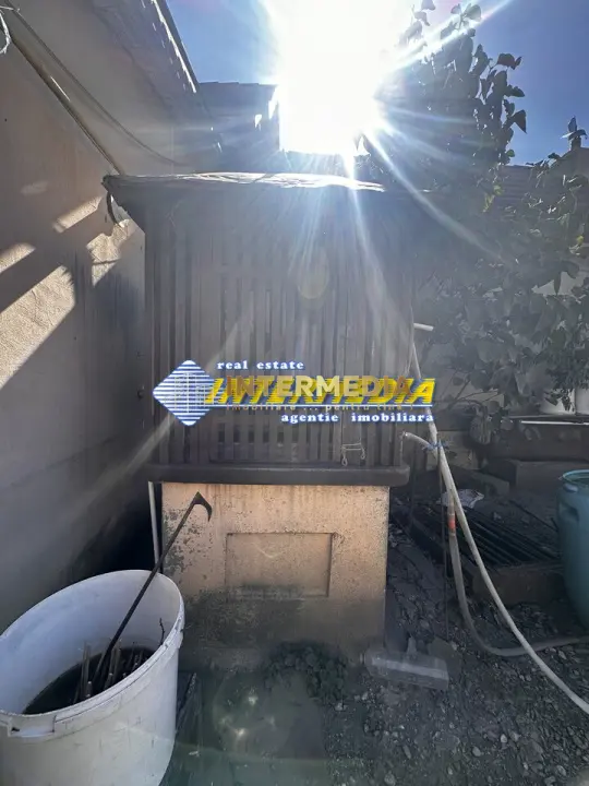 Casa veche cu Anexe, Teren 1313 mp, Lancram, Ideala pentru investitie, fotografia 2