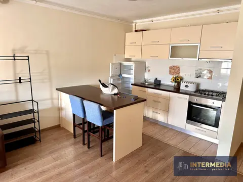 APARTAMENT 3 CAMERE, BLOC NOU, ETAJ 2, CETATE, MOBILATA, PARCARE
