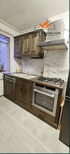 Apartament cu 2 camere, etaj 3, finisat, mobilat și utilat, zona Centru, fotografia 3
