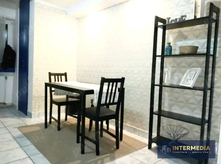 Apartament 2 camere de închiriat, M-uri, Bulevardul 1 Decembrie, vedere spre parc, fotografia 1
