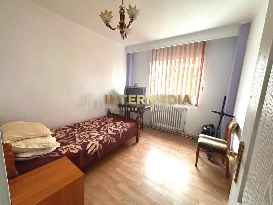 Vanzare Apartament 4 camere Deco CETATE Mercur 2 bai 90 mp cu balcon si pod, fotografia 11