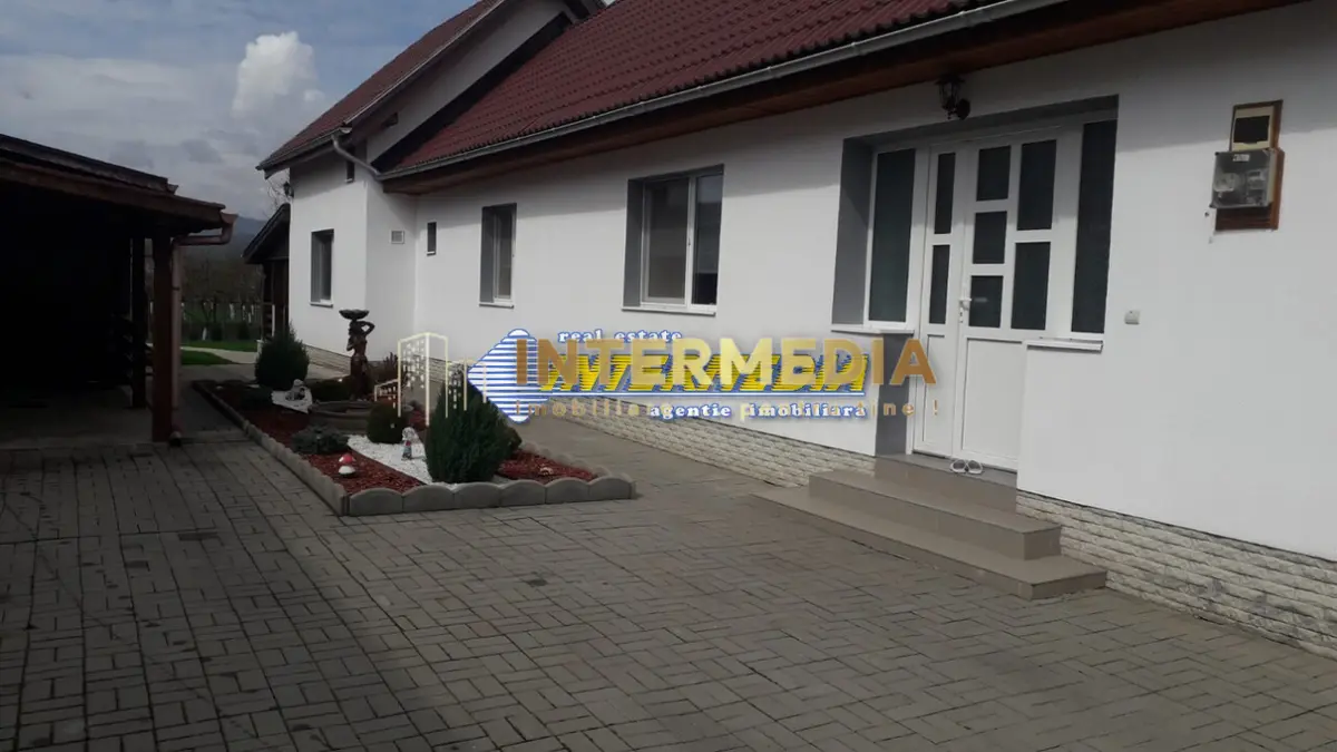 Casa de vanzare cu 5 camere si 1050 mp teren, Oarda de Jos, Alba Iulia, fotografia 1
