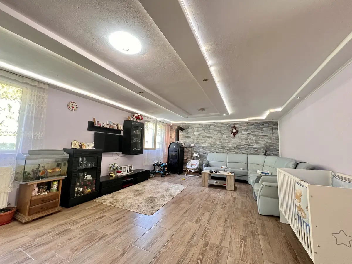 Casă de vânzare în Valea Vințului, teren 2980 mp, fotografia 3