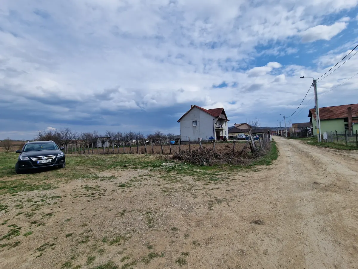 Teren intravilan de vânzare în Ighiu, 1020 mp, fotografia 3