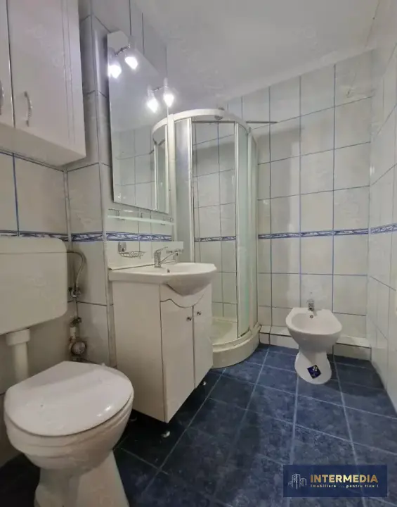 DE VANZARE, APARTAMENT 3 CAMERE, DECOMANDAT, ETAJ 1, CENTRU, 73 MP, fotografia 5