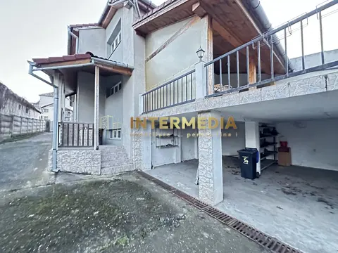 Vanzare Casa 7 Camere Renovata P+M cu 750 mp Teren acces 2 strazi topAlba CENTRU