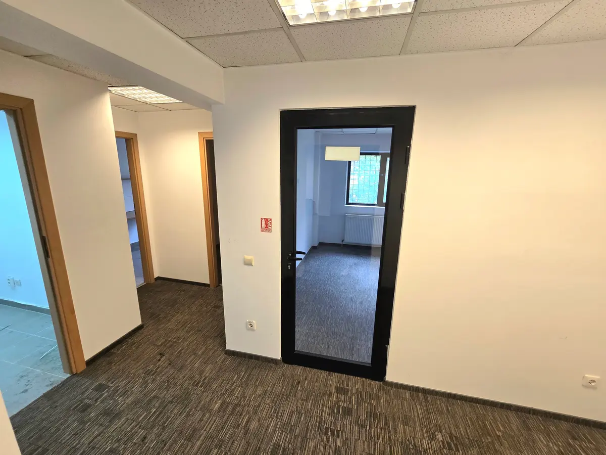 Spațiu comercial de 15 mp, pretabil pentru arhivă, în zona Cetate, fotografia 11