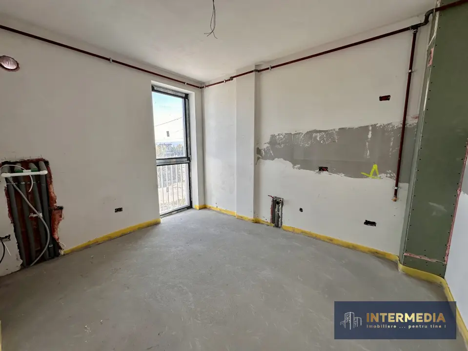 Apartament 3 camere Bloc Nou in Cetate finisat la cheie, fotografia 1
