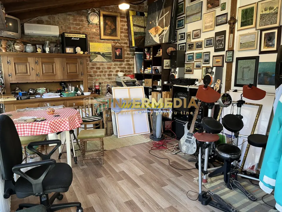 Casa vanzare Alba Iulia zona Centru ideala pentru doua familii finisata complet, fotografia 9