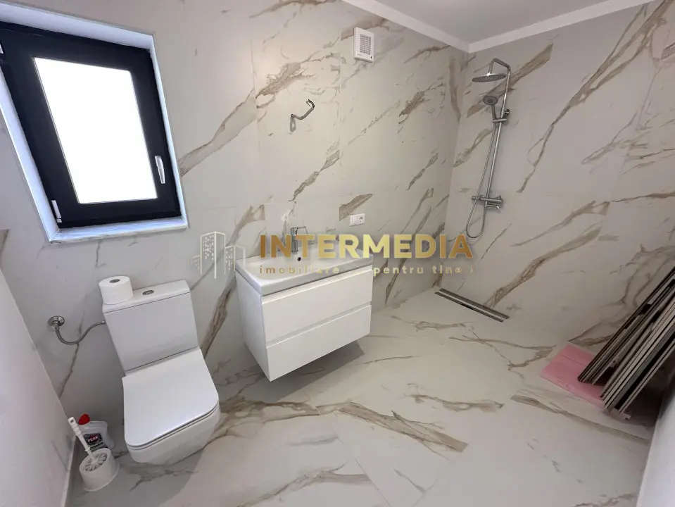 CASA NOUA, 90 MP, FINISATA LA CHEIE, ASFALT, TOATE UTILITATILE, fotografia 7