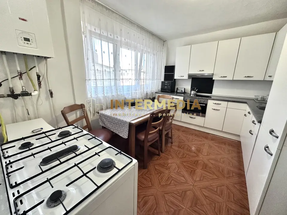 APARTAMENT 4 CAMERE, DE VANZARE, 90 MP, ETAJ 1, ZONA M-uri, fotografia 7