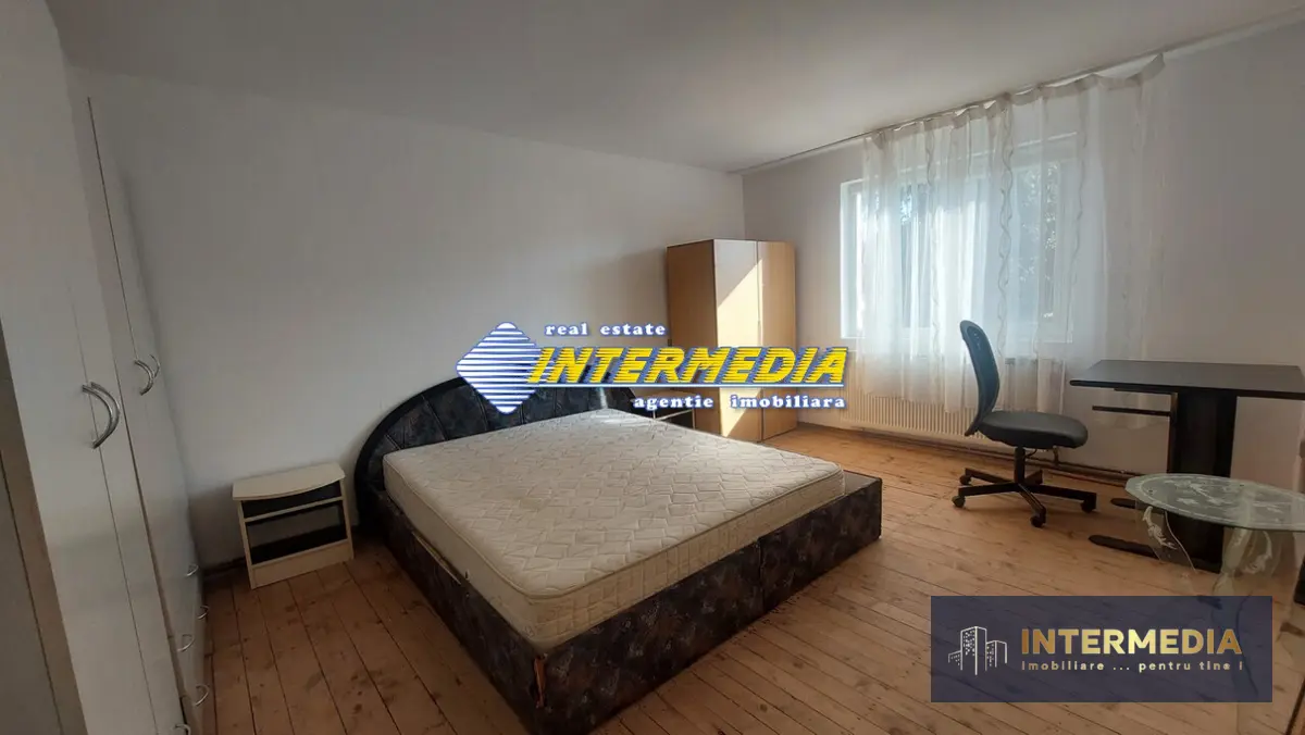 Casa pe un nivel in suprafata utila de 120mp zona Centru, fotografia 3