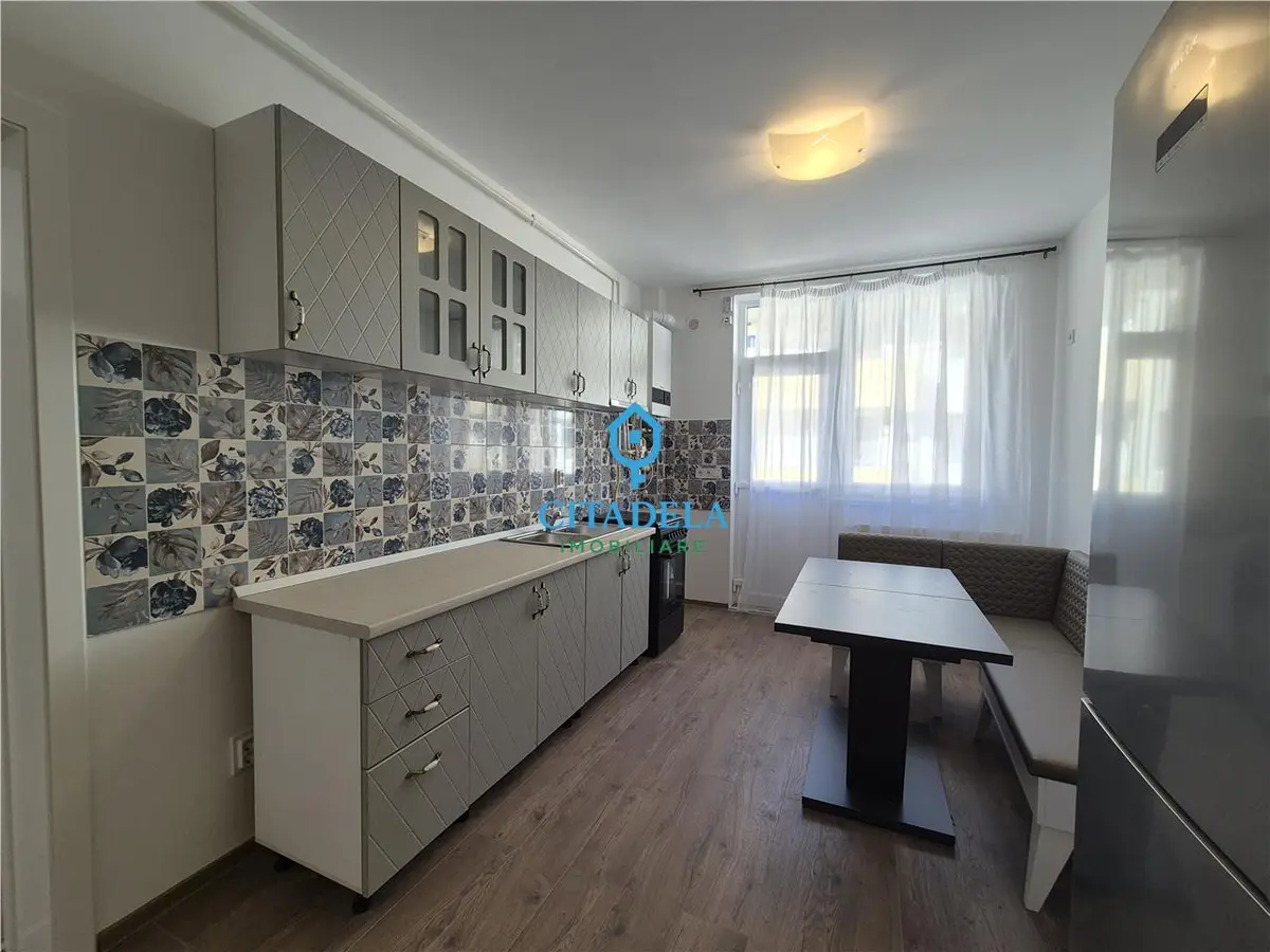 Apartament cu 2 camere de închiriat, bloc nou, garaj, zona Centru, fotografia 8