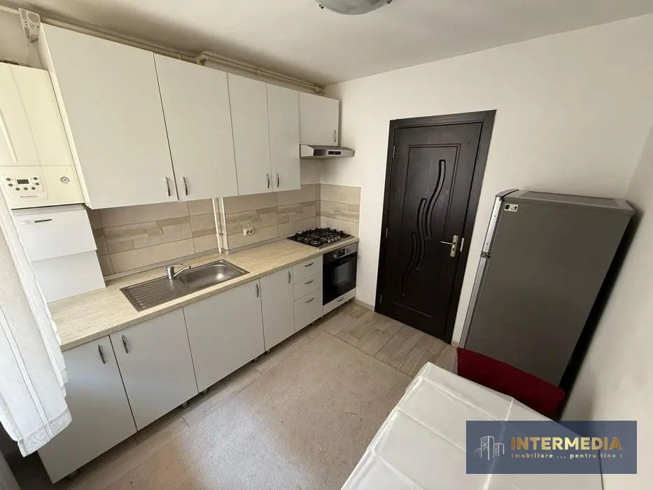 Apartament 2 camere semidecomandat, 1 Baie, 1 Balcon, 50 mp., CENTRU, fotografia 3