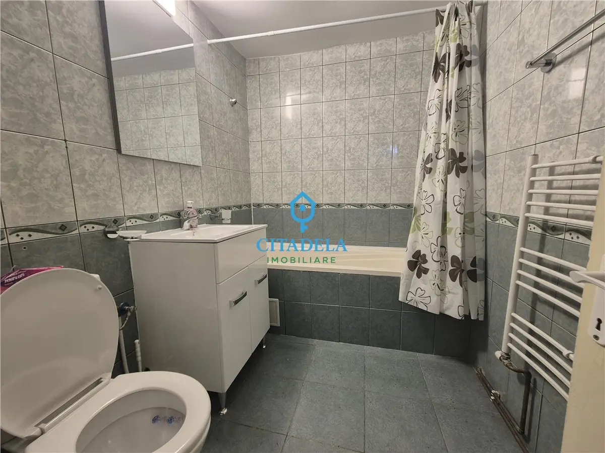Apartament cu 3 camere, etaj 2, zona Cetate, Alba Iulia, fotografia 2
