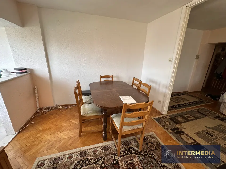 Apartament cu 3 camere decomandat, 80 mp utili, zona Centru, Alba Iulia, 2 balcoane, fotografia 12