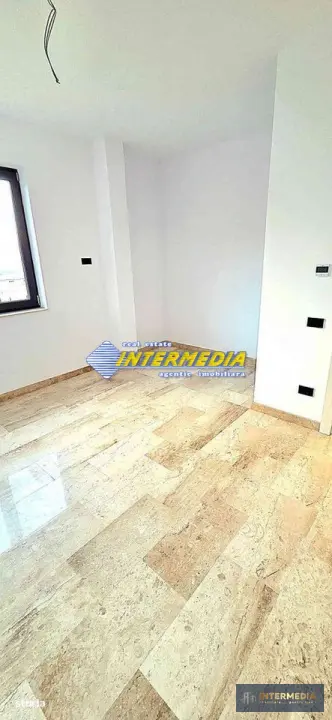 CASA NOUA, 4 CAMERE, TEREN 500 MP, FINISATA, GARAJ, UTILITATI, fotografia 9