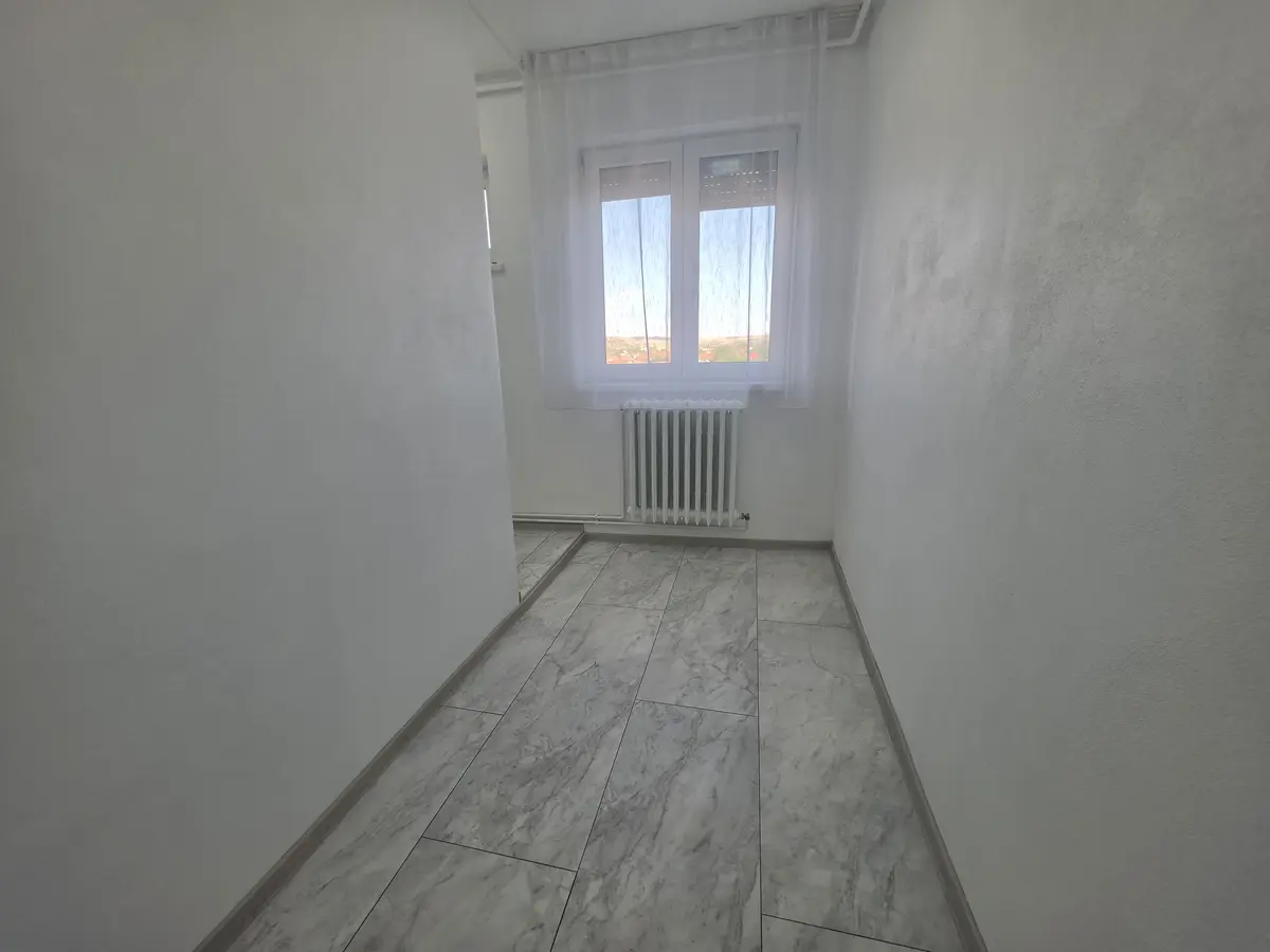 Apartament cu 2 camere, complet renovat, în Sebeș, fotografia 5