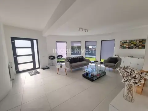 Casă individuală cu 3 camere, zona Orizont, Alba Iulia, 120 mp utili, teren 498 mp