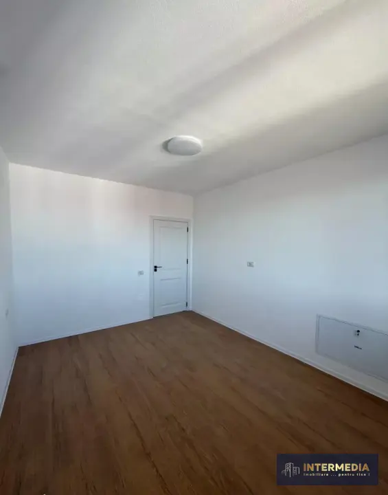Apartament cu 2 camere, bloc nou, parcare, 48 mp utili, balcon 9 mp, fotografia 6