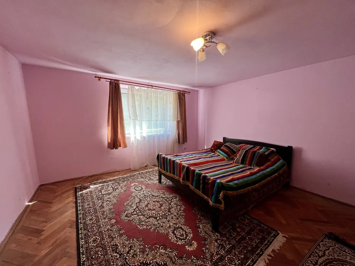 Casă de vânzare în Pianu de Sus, teren 2835 mp, fotografia 2