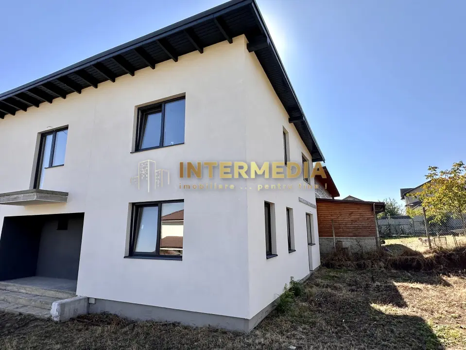 CASA NOUA, DE VANZARE, 120 MP, CETATE, FINISATA LA CHEIE, 4 CAMERE, fotografia 3