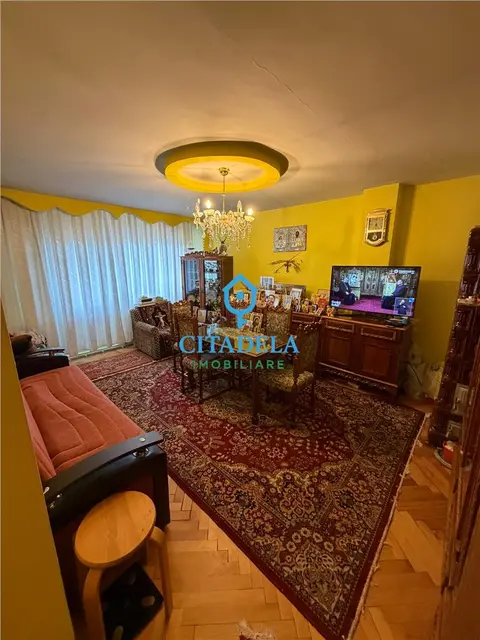 Apartament cu 2 camere, 70 mp, zona Stadion - Cetate, Alba Iulia