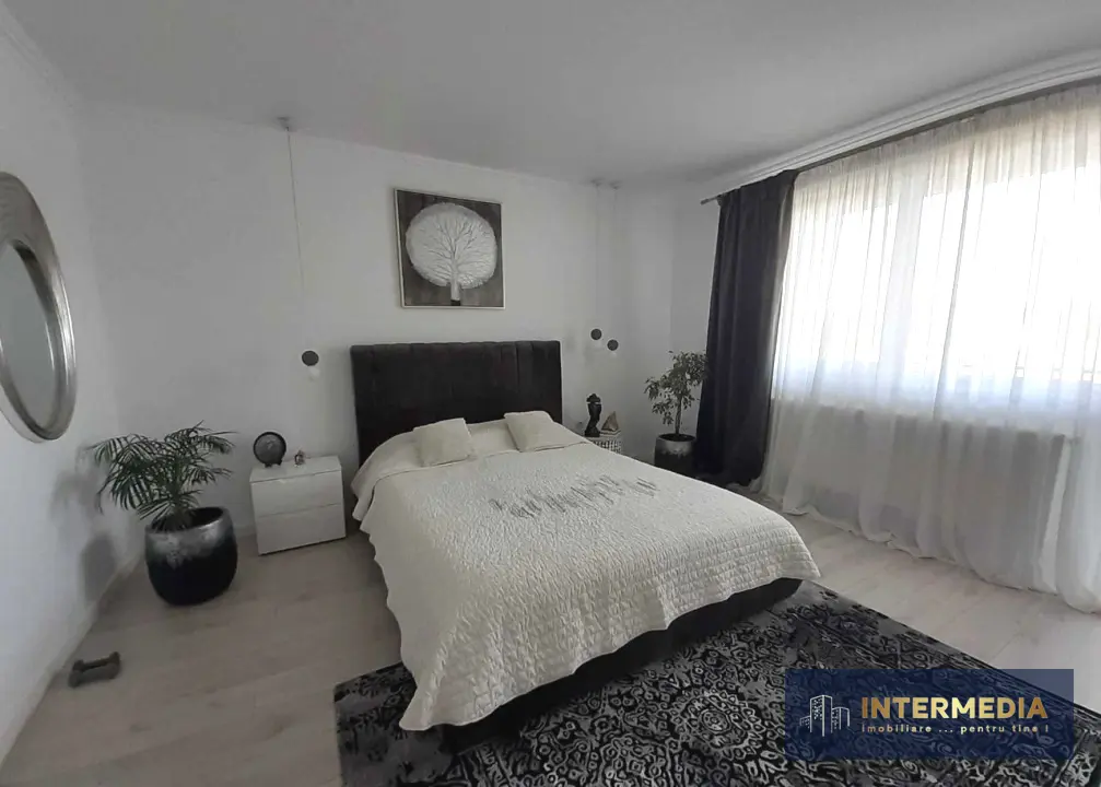 Casă nouă, 3 camere, 85 mp, finisată complet, mobilată și utilată, Centru, fotografia 2