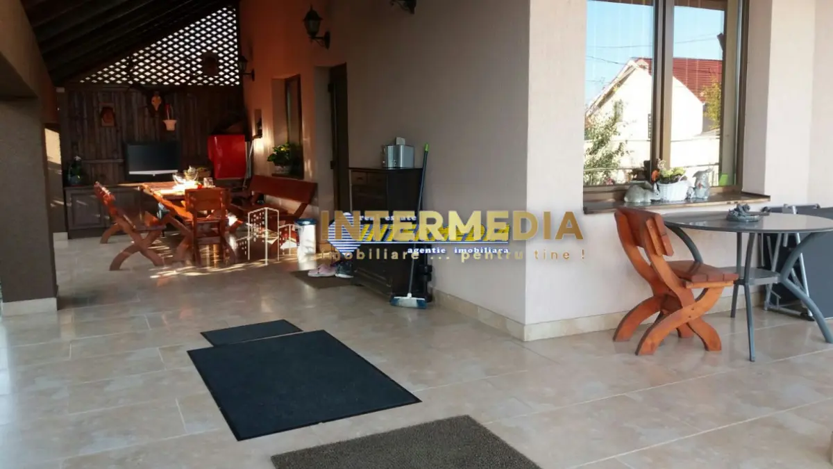 Casa D+P+E de vanzare Alba Iulia zona Schit, fotografia 1