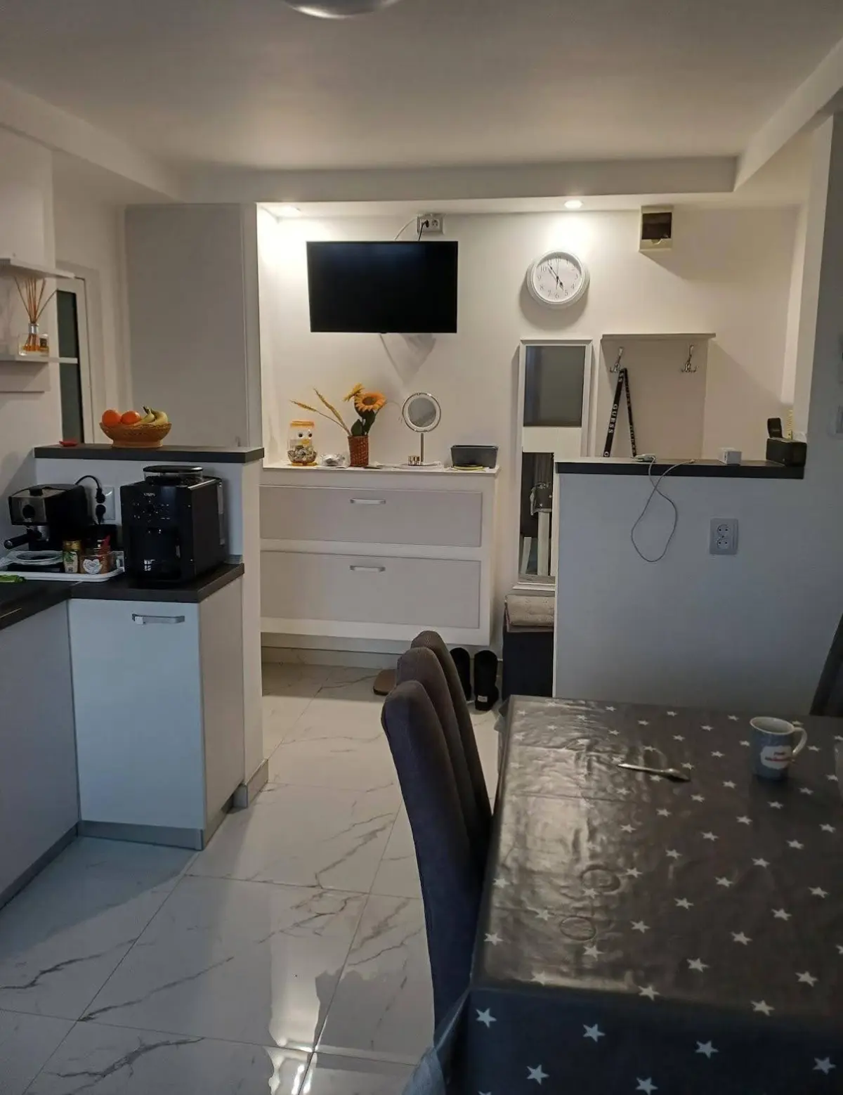 Apartament 2 camere, 51 mp utili, etaj 3, Cetate, zona Liceul Militar, fotografia 3