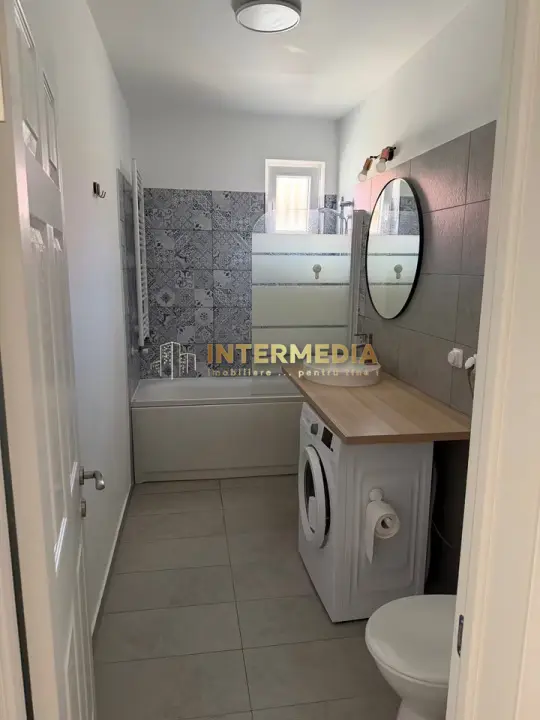 Apartament cu 3 camere Bloc NOU CENTRU Scara Interioara Mobilat Utilat Parcare, fotografia 2