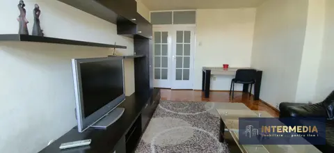 Apartament cu 4 camere, decomandat, în zona centrală din Alba Iulia, mobilat și utilat