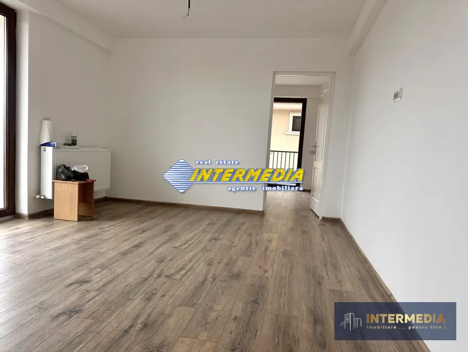 Apartament 2 camere, finisat, 2 balcoane, Bloc NOU, Loc Parcare, Cetate, fotografia 2