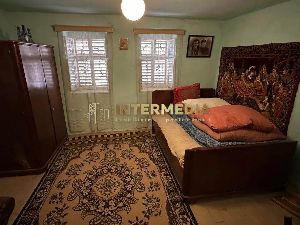 OKAZIE! Casa in Cricau 3 Camere 1300 mp. Curte Teren Fantana Utilitati Asfalt, fotografia 5