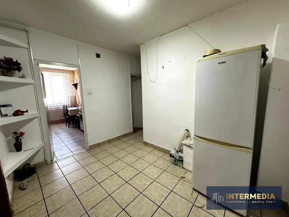 Apartament cu 3 camere decomandat, 62 mp, Ampoi 3, Alba Iulia, mobilat, fotografia 4