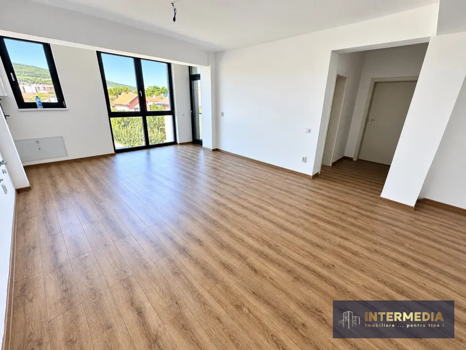 Apartament 2 camere, finisat, 60 mp., Bloc NOU, Lift, Cetate, Parcare, fotografia 1