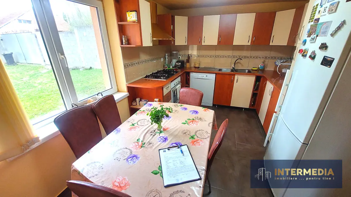 Gospodarie, casa cu 5 camere si 8272 mp teren, in Oarda, fotografia 14