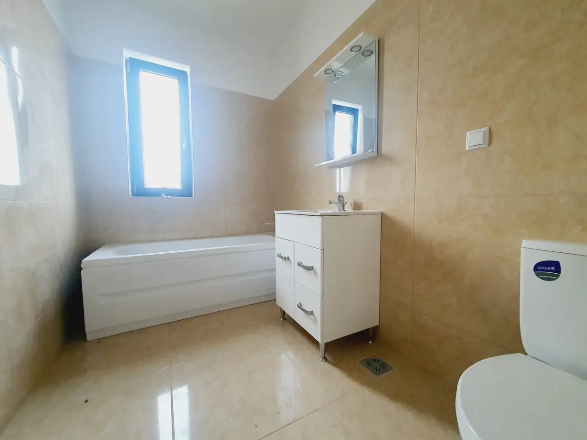 Apartament cu 3 camere, decomandat, 100 mp, bloc nou 2026, Micești, fotografia 3