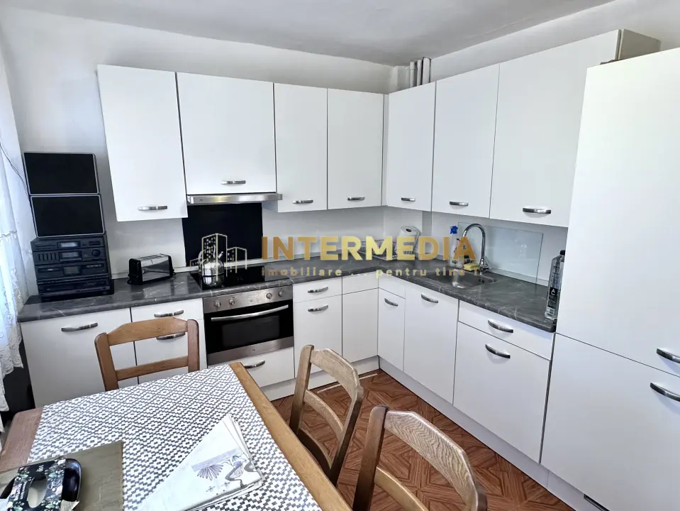 APARTAMENT 4 CAMERE, DE VANZARE, 90 MP, ETAJ 1, ZONA M-uri, fotografia 14