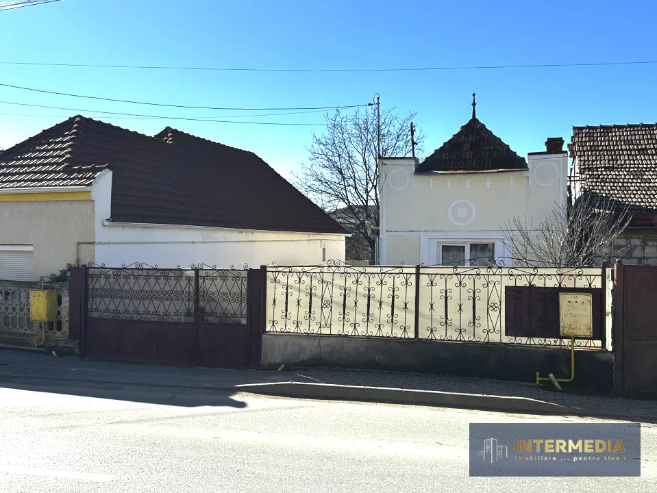 Casa Vanzare Centru Ultracentral 110 mp cu 581 Mp Teren Utilitati Asfalt, fotografia 4