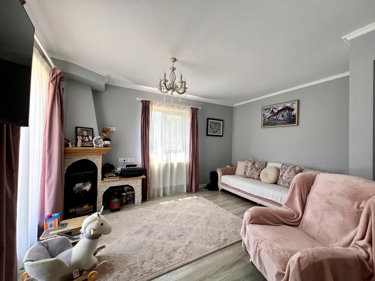 Casă cu 4 camere și teren de 1807 mp, în comuna Ciugud, fotografia 3