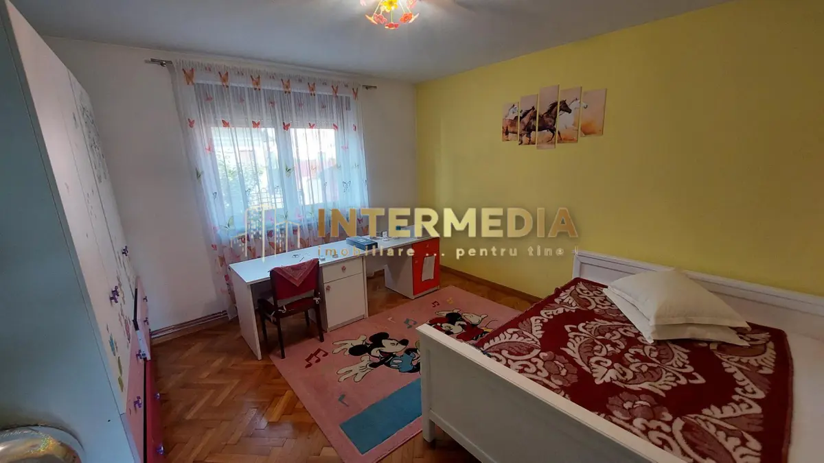 Casa cu 4 camere mobilata si utilata 593mp teren zona Centru, fotografia 14
